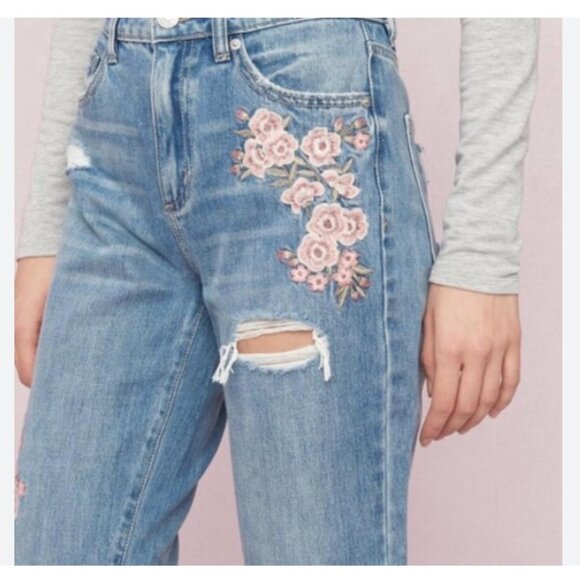 Garage Mom Jeans with Floral Embroidery - Size 1 - Picture 1 of 8